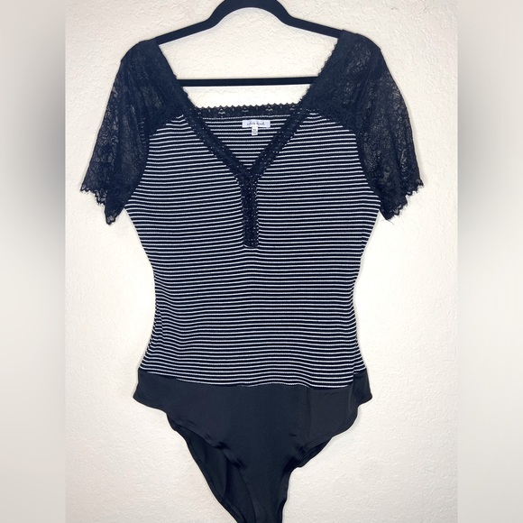 White Birch Bodysuit Black/White Stripes Lace Short Sleeve Women’s 1X - Picture 2 of 9